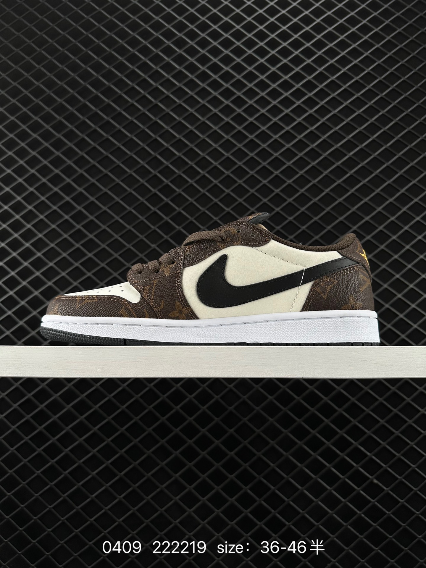 Travis Scott x Air Jordan 1 ” Reverse Mocha “